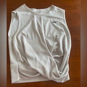 Cropped Nike workout shirt